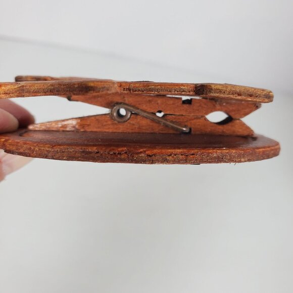 Vintage RCMP Wooden Clip Magnet – Hand Carved Royal Canadian Mounted Police Souv - Picture 2 of 15